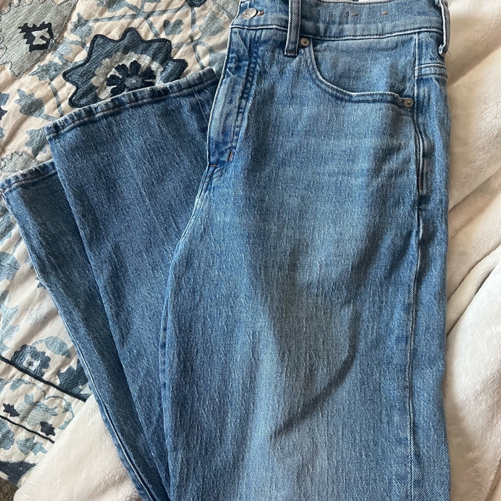 Madewell 90s Straight Jean in Rondell Wash: Crease Edition